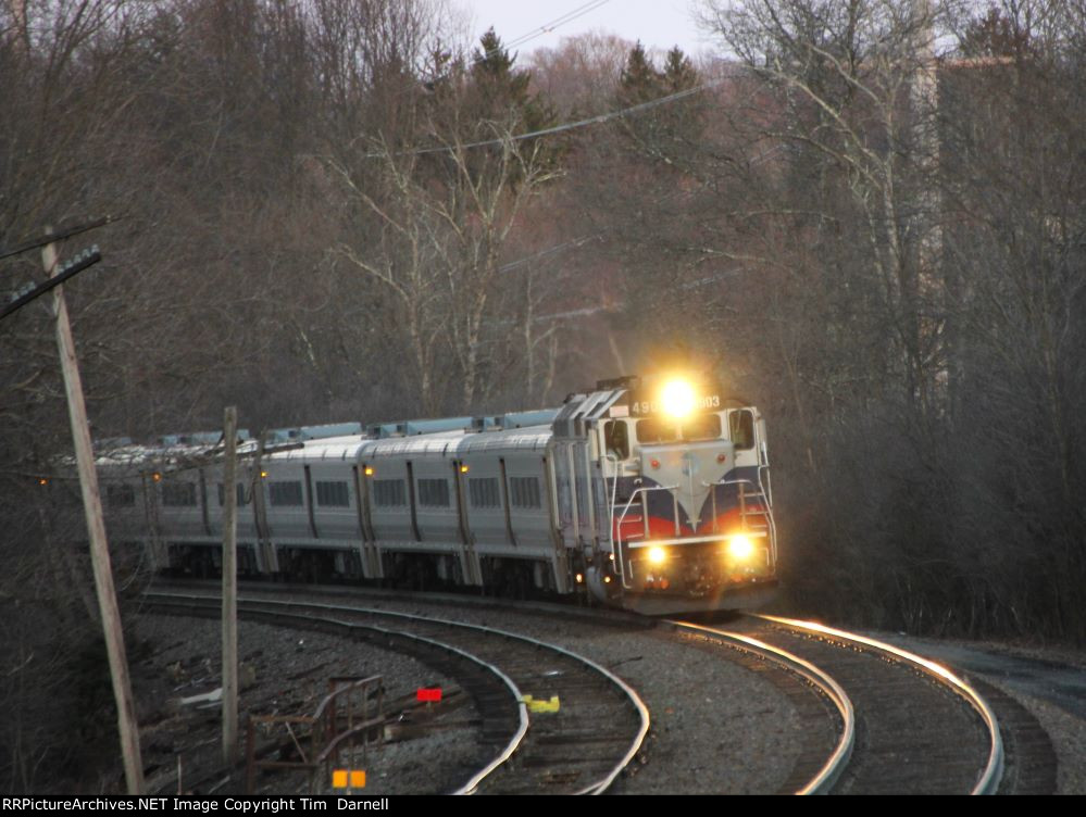 MNCW 4903 on train 77